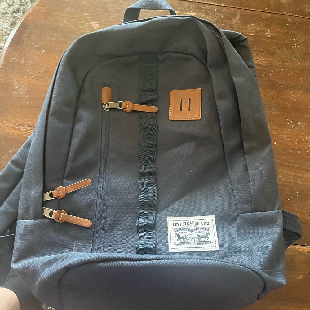 Levi backpack
